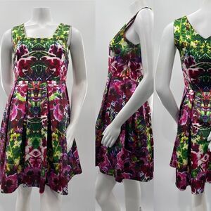3For$20 Yuni Pink Burgundy Green Flower Print  Dress Size: 2/4